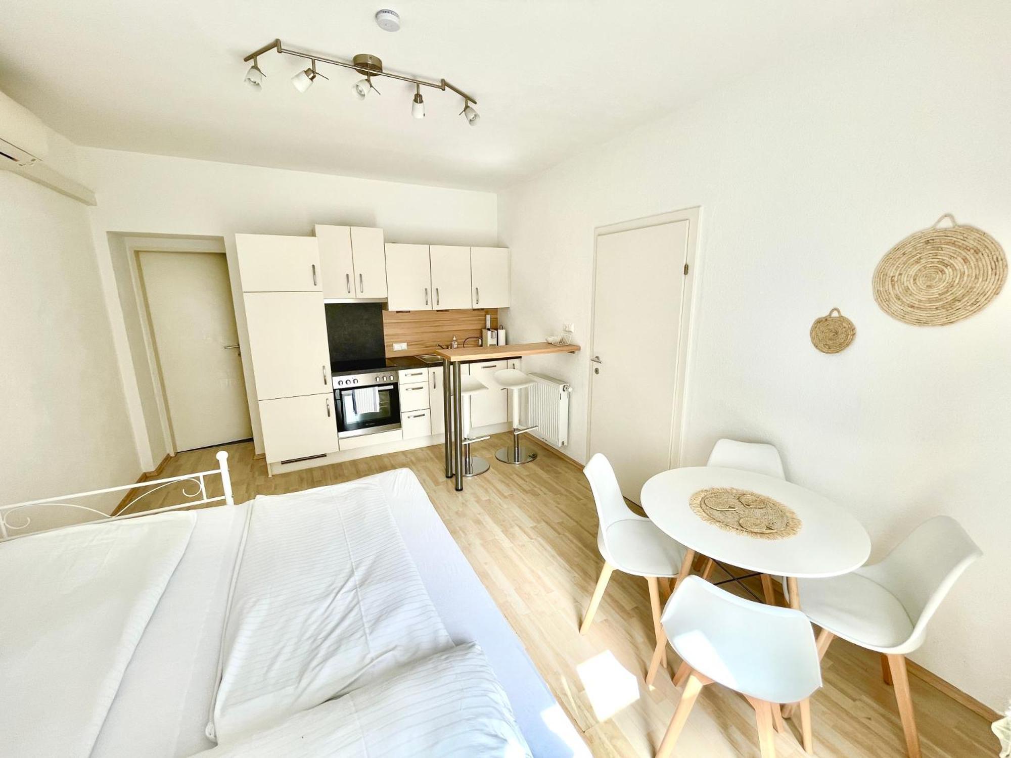 Contactless Self-Check-In - City Apartment Zum Wohlfuehlen Ans16 Graz Exterior photo